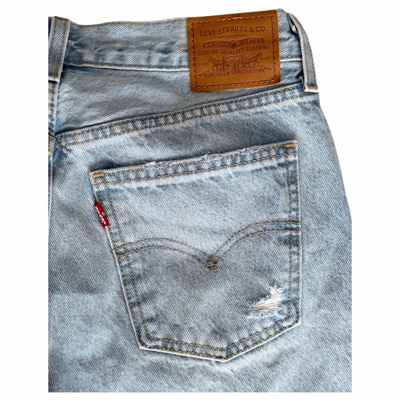 Levi's Light Blue Relaxed Women Jeans 28x27 ripped light wash straight leg pants - Picture 4 of 15